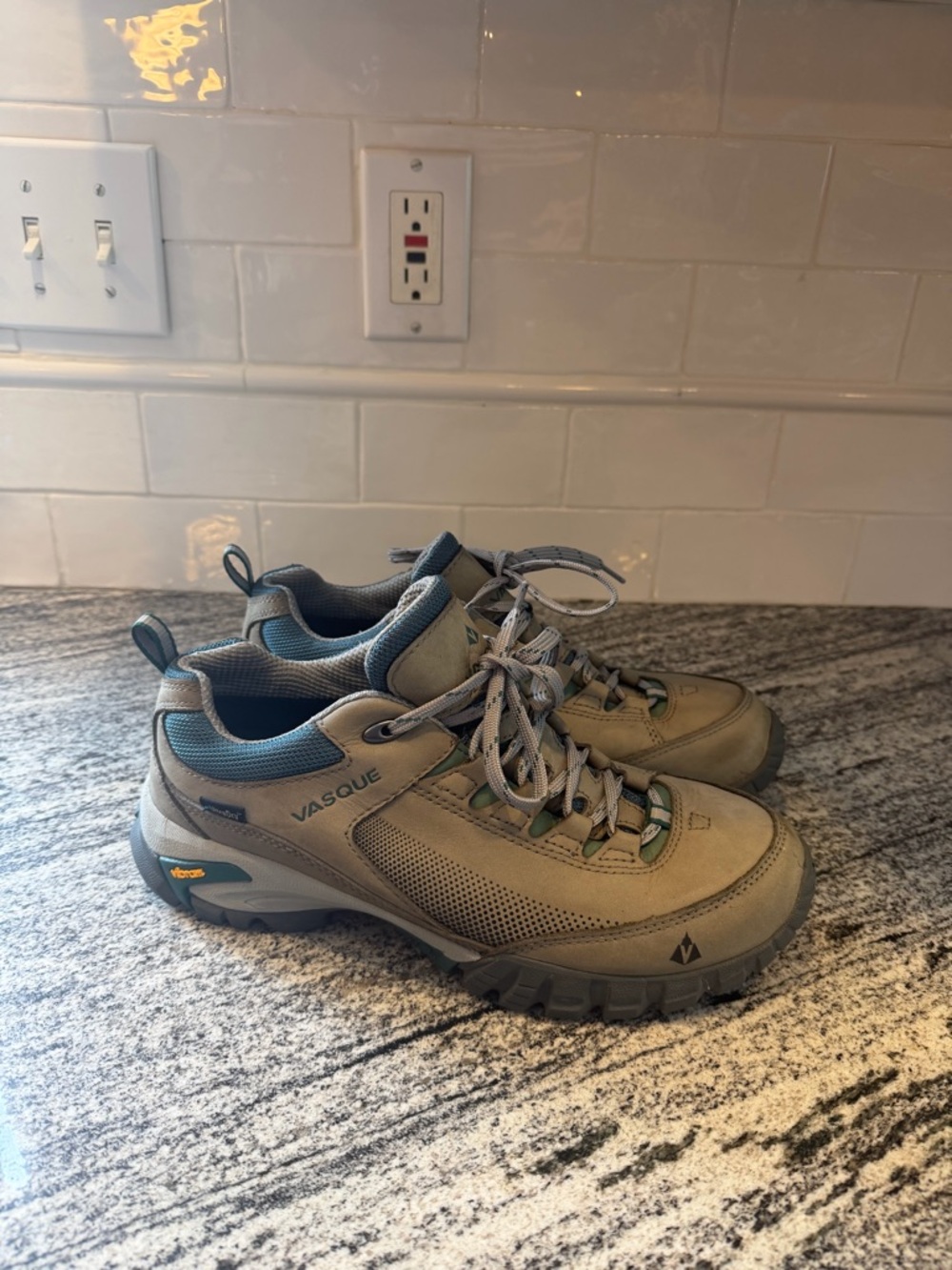 Women’s Vasque Talus Trek Low Size 10.5